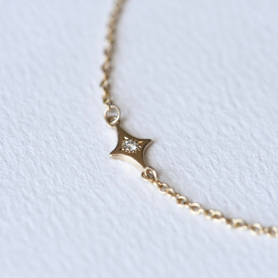 SPARKLE ENGRAVED 14K DIAMOND CHAIN BRACELET